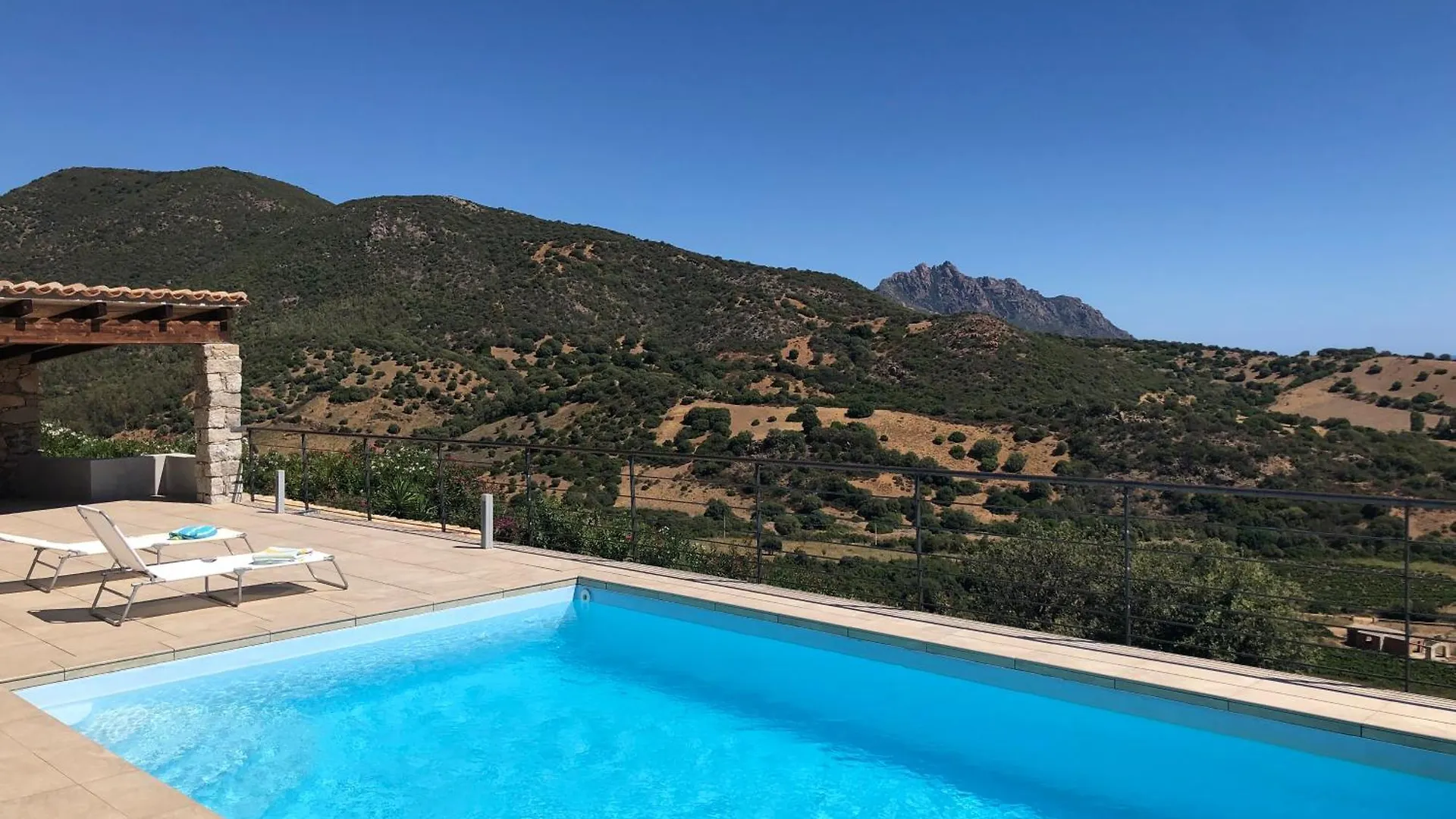 Tertenìa Villa Carina איטליה